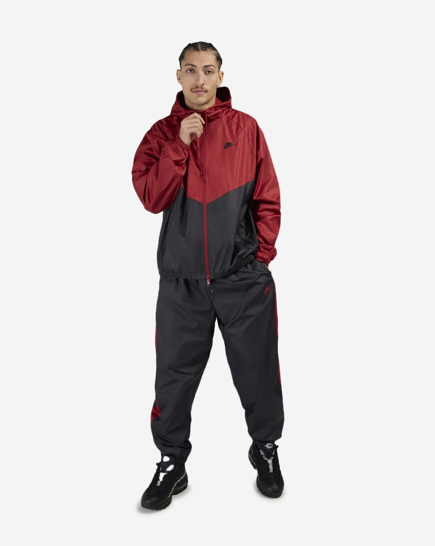 Shop Nike Windrunner Lined Jacket HV8369-613 red | SNIPES USA